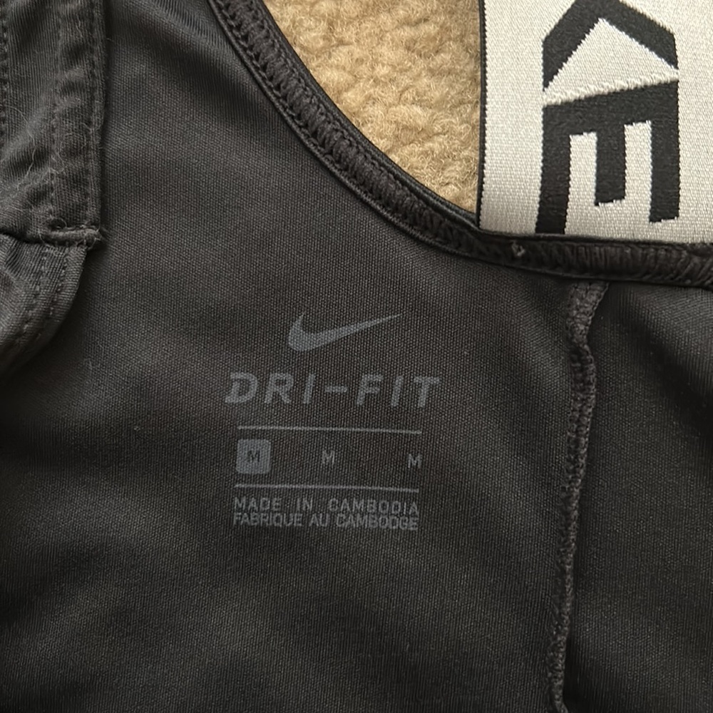 Nike Top - Picture 3 of 3